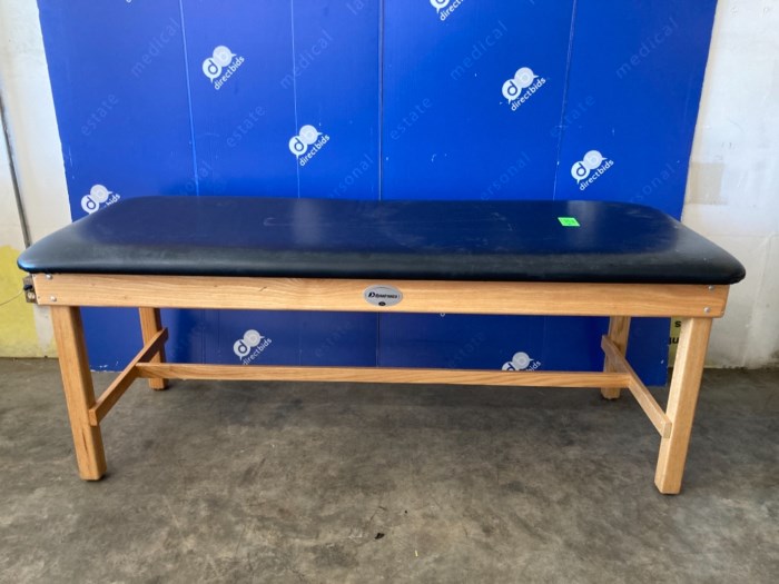 (1) Dynatronics Physical Therapy Treatment Table for sale