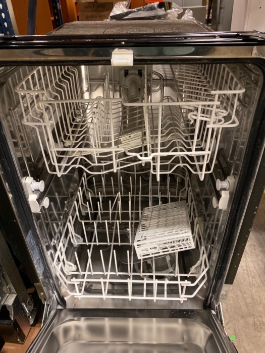 (1) GE Dishwasher for sale