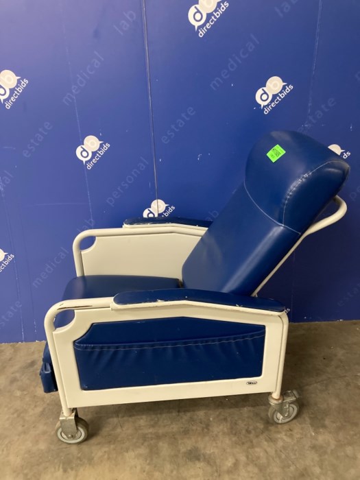 (1) Medline Geri Chair for sale