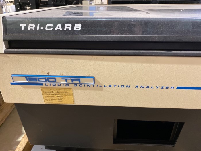 (1) Packard TriCarb Liquid Scintillation Analyzer for sale
