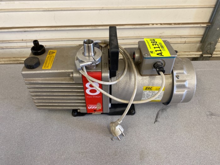 (1) Vacuum Pump for sale