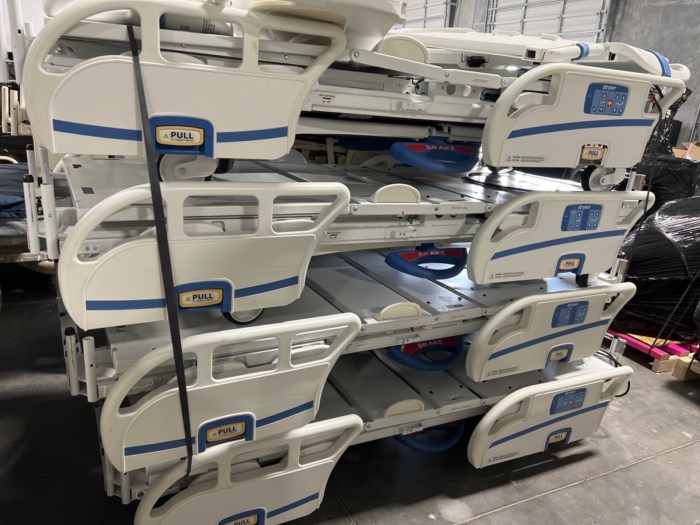 (4) STRYKER MED SURGE III PATIENT BEDS for sale