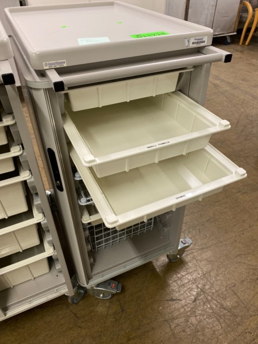 (5) Innerspace Medical Hospital Rolling Carts with Pull Out Drawers for