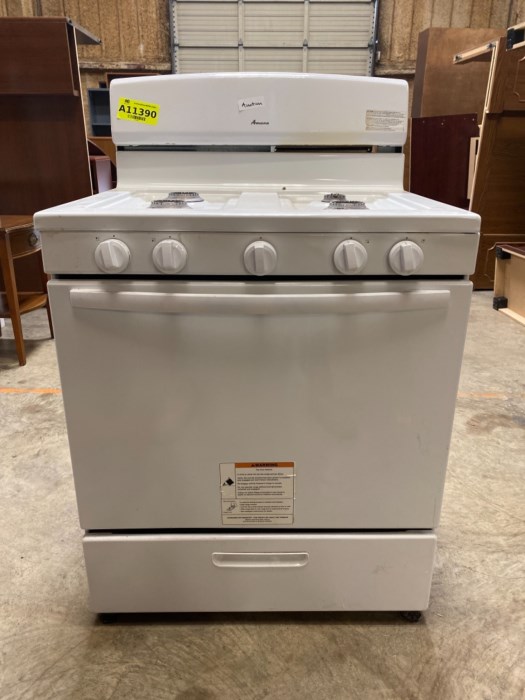 Amana Stove/Oven Combination for sale