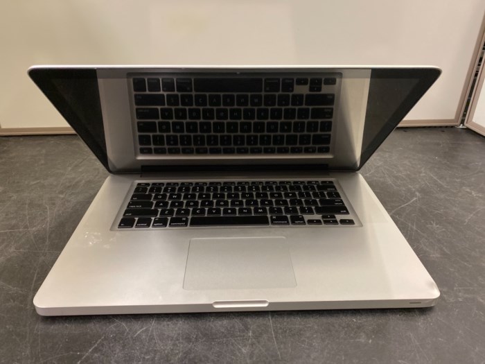Apple MacBook Laptop Computer for sale