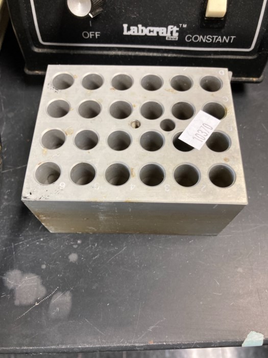 Assorted lab equipment (B3.2.030) for sale