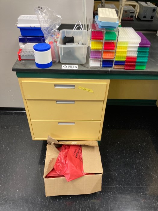 Assorted Lab Supplies (B3.2.048) for sale