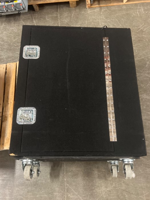 Assorted Speakers/Audio Equipment (Lot of 1 Pallet) for sale