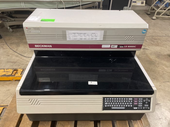 Beckman LS 6000IC Liquid Scintillation System Counter for sale