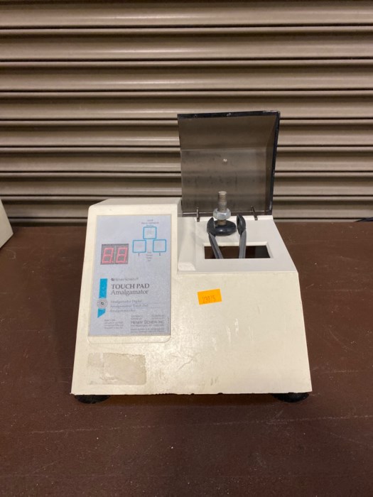 Bio Rad Econo Buffer Selector + Bio Rad Econo System Controller + Touch