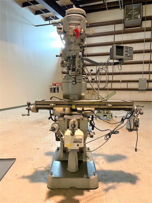 Bridgeport Milling Machine w/ AcuRite Dro 200M Meter for sale