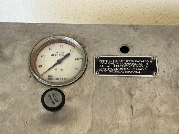 Cabot Medical Corp. Berkeley VC2 Vacuum Unit for sale