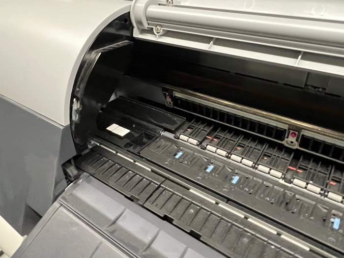 Canon iPF8300S Large Format Printer for sale