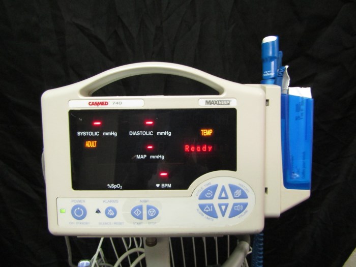 Casmed 740 Vital Signs Monitor With Stand for sale
