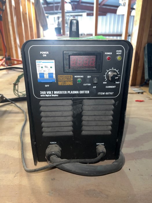 Chicago Electric Welding 240 Volt Inverter Plasma Cutter for sale