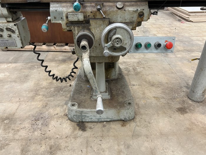 Cincinnati Toolmaster Industrial Horizontal Milling Machine for sale