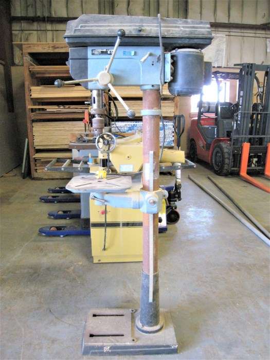 Delta 17900 Drill Press for sale