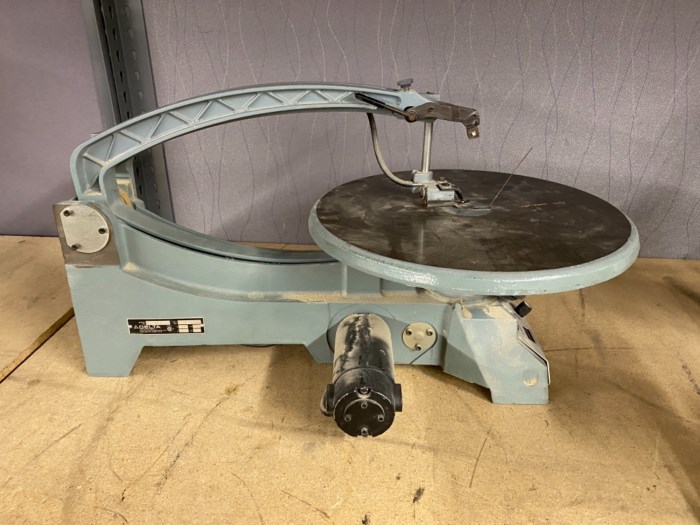 Delta Scroll Saw 18” for sale
