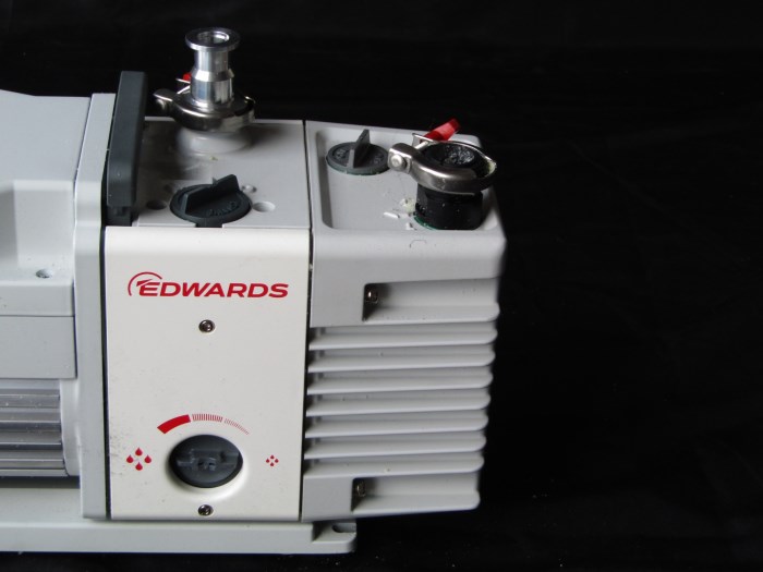 Edwards RV5G700080020 Rotary Vane Vacuum Pump for sale