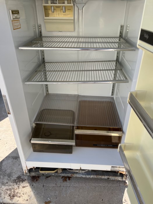 General Electric Model TBF18DDR Upright Freezer/Refrigerator Combo for sale