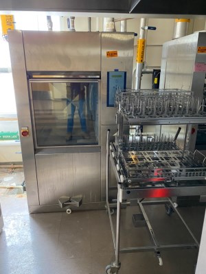 Getinge Decomat 8666 and Lab-ware Racks (B1-2.214) for sale