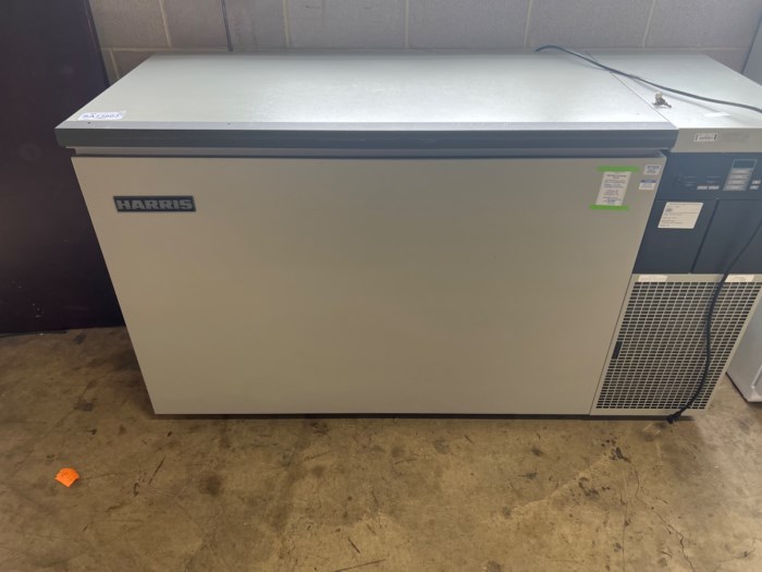 Harris Model SLT14LS90D33 Laboratory Chest Freezer for sale