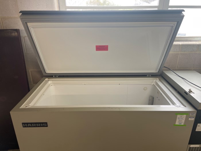 Harris Model SLT14LS90D33 Laboratory Chest Freezer for sale