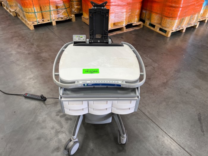 Howard Med Medical Cart ModelHI Care for sale