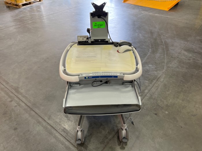 Howard Med Medical Cart ModelHI Care for sale