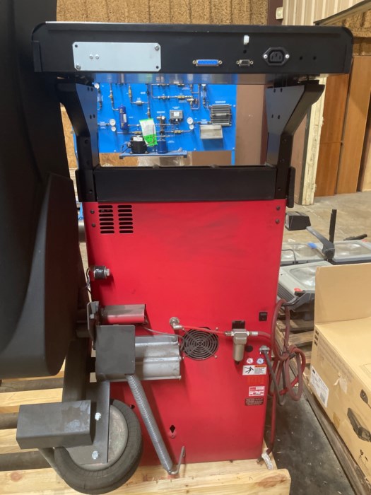 Hunter Engineering Company GSP 9700 w/ Road Force Measurement Wheel