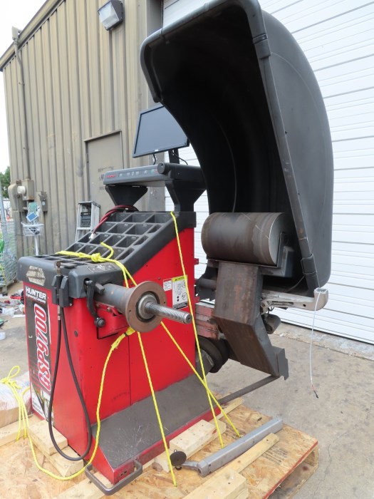 Hunter GSP 9712 Road Force Wheel Balancer for sale