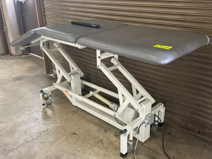 Huntleigh Akron Adjustable Therapy Bed for sale