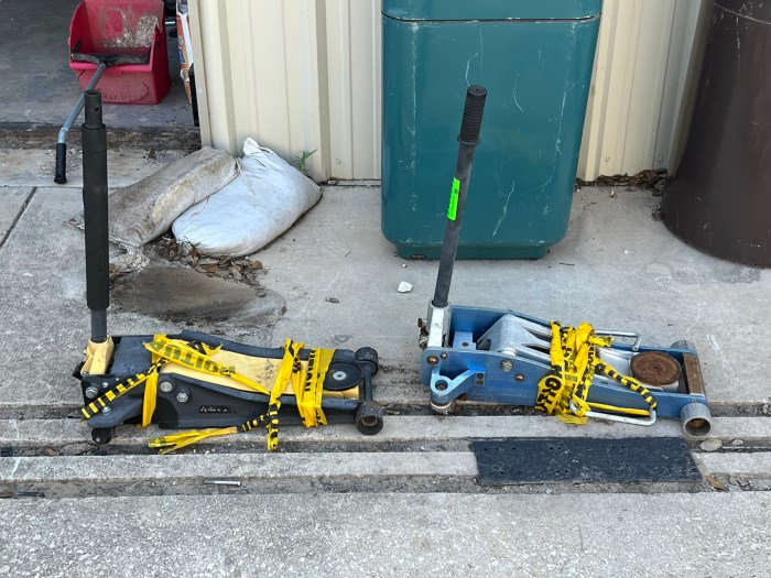 Hydraulic Floor Jacks (Lot of 2) for sale