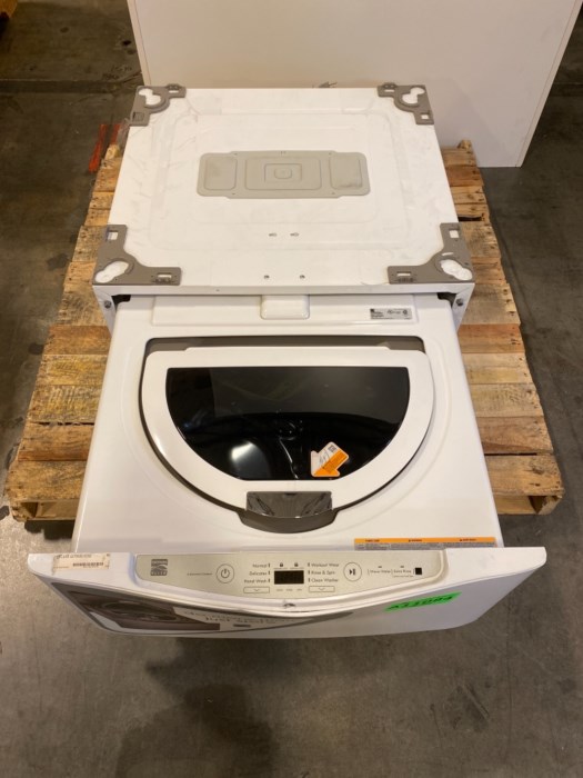 Kenmore Elite Pedestal Washer for sale