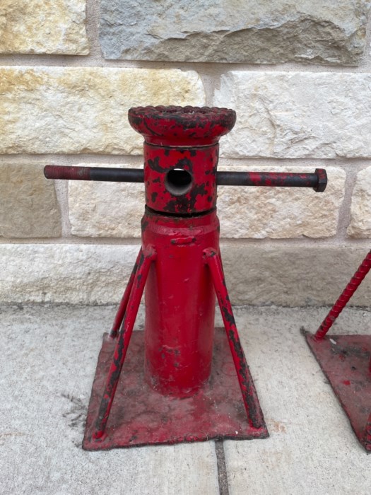Lot of (2) Screw Jacks for sale