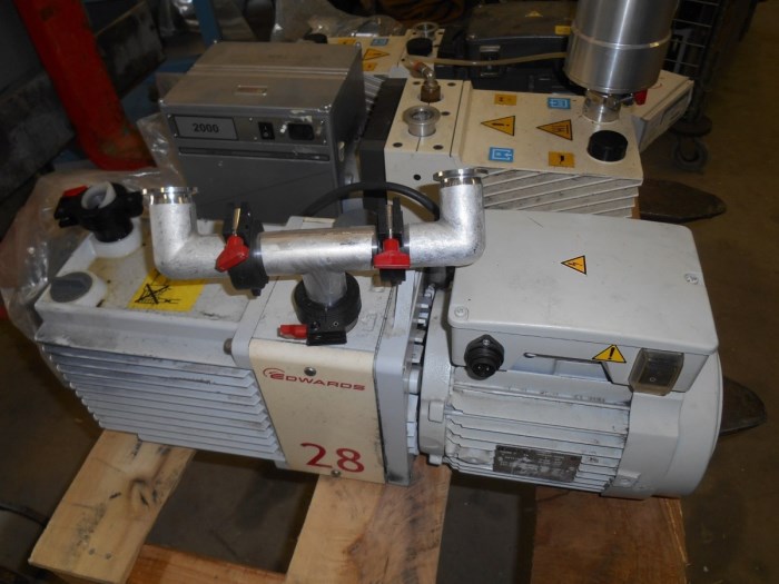 Lot of 3 vacuum pumps Edwards 28 , Agilent HS 602 Varian DS 302 for sale