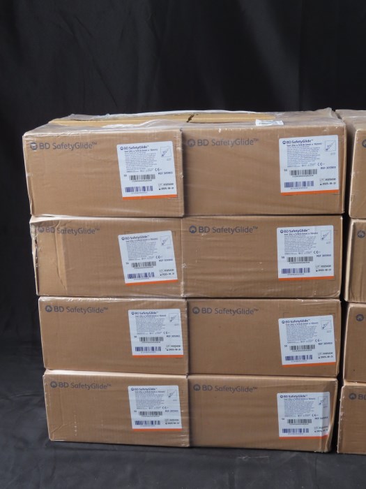 Lot of 32 BD 305905 Syringe, 3mL BD SafetyGlide, 23G x 1" for sale