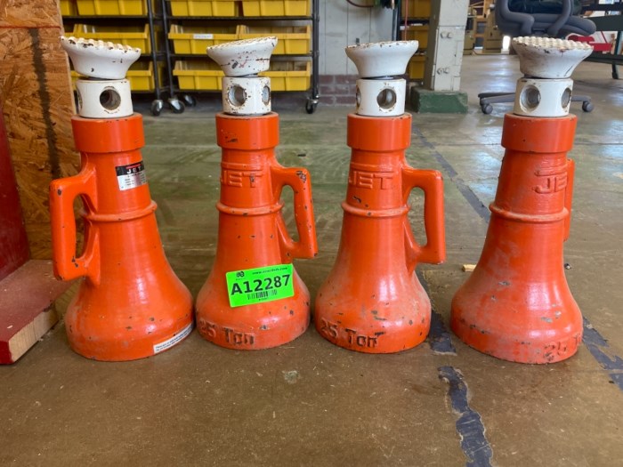 Lot of (4) Jet 25 Ton House Jacks for sale