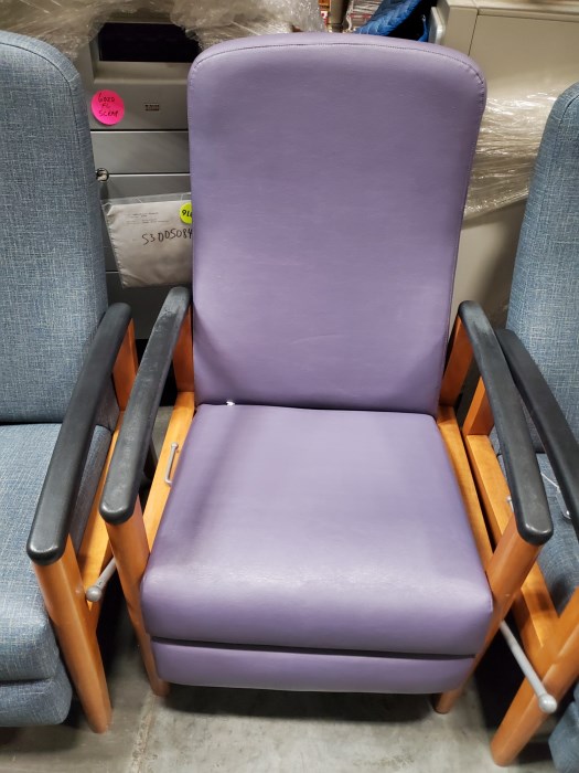 Lot of Assorted Office and Waiting Room Chairs/ Recliner. for sale