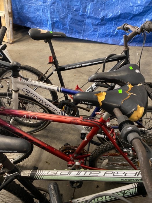 Lot of estimated (10) road / off road bicycles bikes for sale