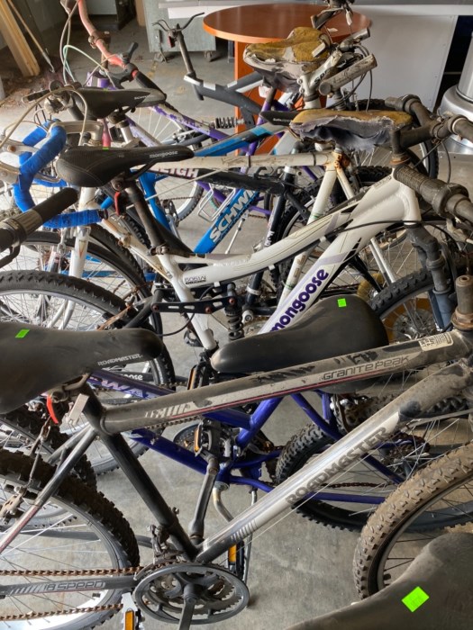 Lot of estimated (10) road / off road bicycles bikes for sale