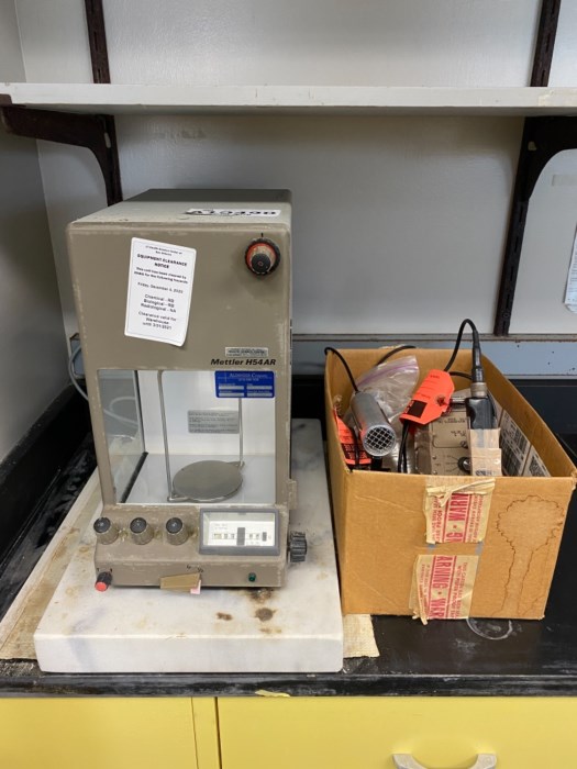 Lot of Miscellaneous Laboratory Equipment (B33.040) for sale