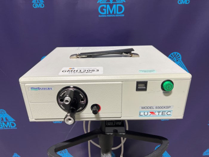 LUXTEC MODEL 9300XSP MEDICAL LIGHT SOURCE for sale