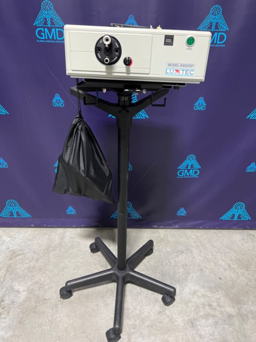 LUXTEC MODEL 9300XSP MEDICAL LIGHT SOURCE for sale