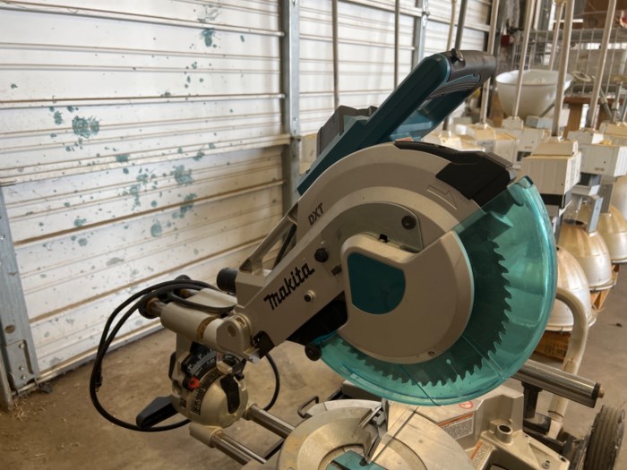Makita LS1016 Miter Saw w/ Delta Universal Miter Saw/Planer Stand for sale