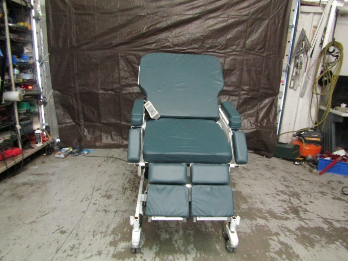 MEDICAL ELECTRONIC SYSTEMS 410600025 Shuttle A Series Sizewise Chair