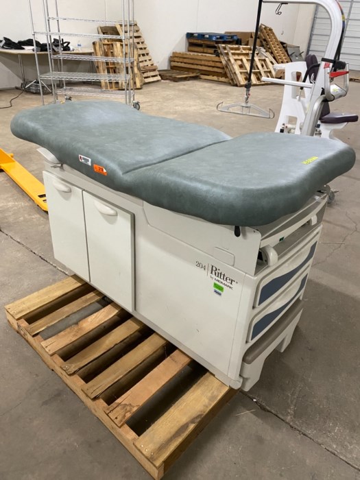 Medical exam Table Ritter 204 by midmark for sale