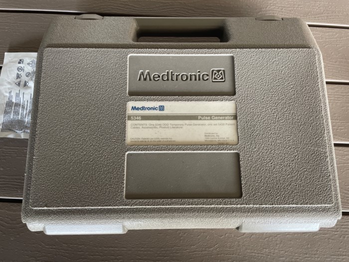 Medtronic 5346DDD Temporary Pulse Generator w/ Accessories & Case for sale