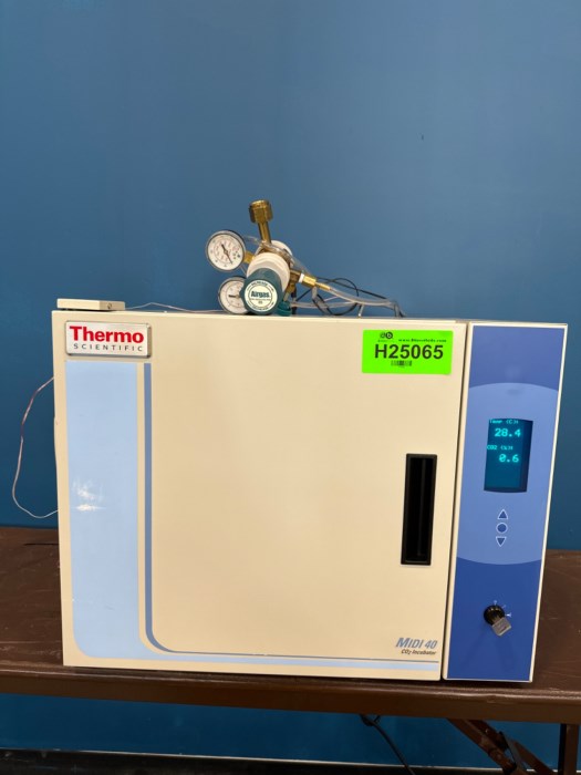 MIDI 40 CO2 Incubator Thermo Scientific for sale