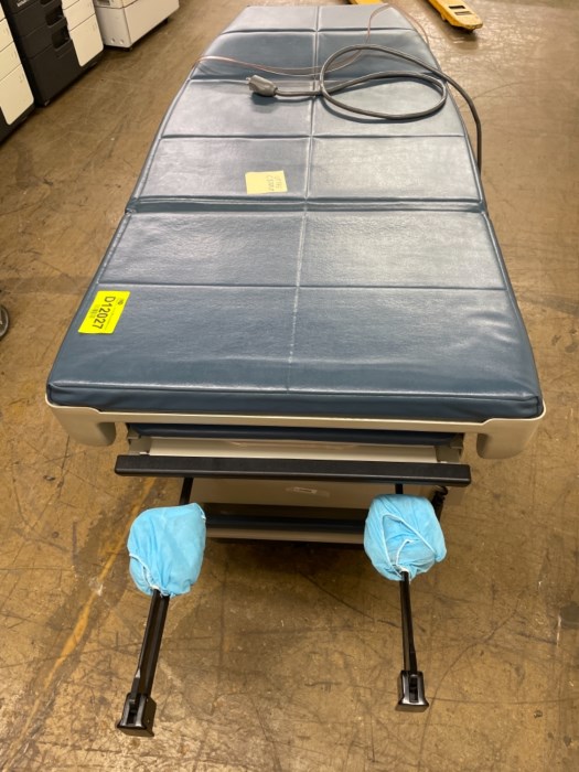 Midmark 405 Exam Table for sale
